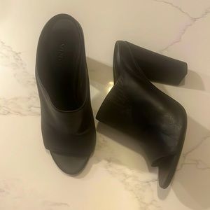Vince Alora Vero Cuoio Black Leather Mules Open Toe W7 Slides
